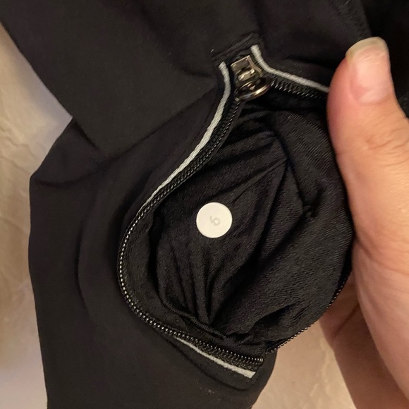 lululemon athletica Women's Sweater - Picture 11 of 11